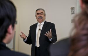 プロの講師を見極めるためのポイントは？